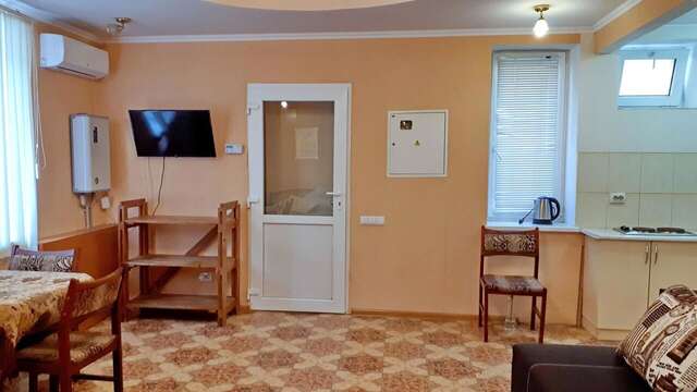 Гостевой дом ЦЕНТР - Center Бердянск-26